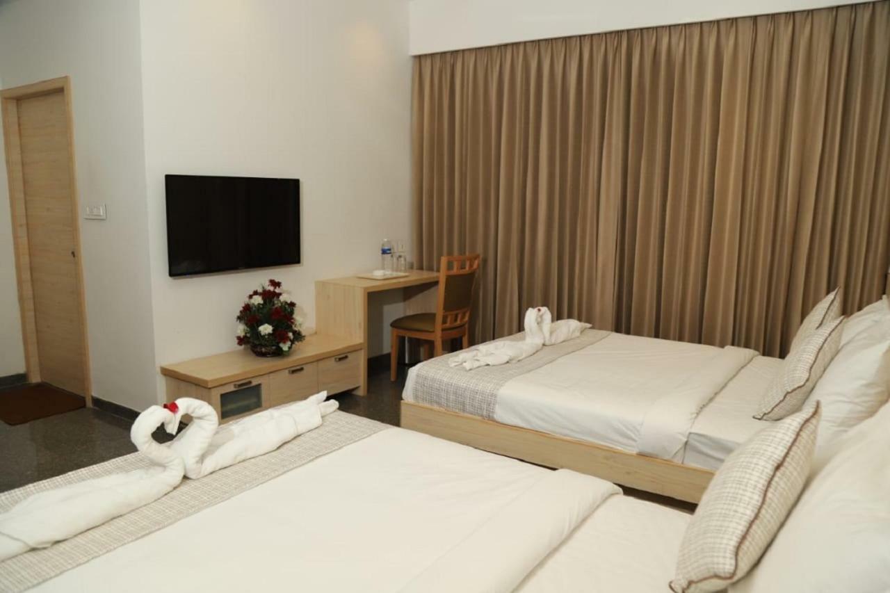 Hotel Abis Grand Coimbatore Bagian luar foto